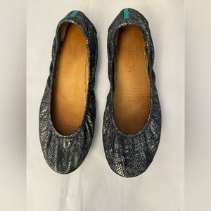 Drago Tieks size 9
